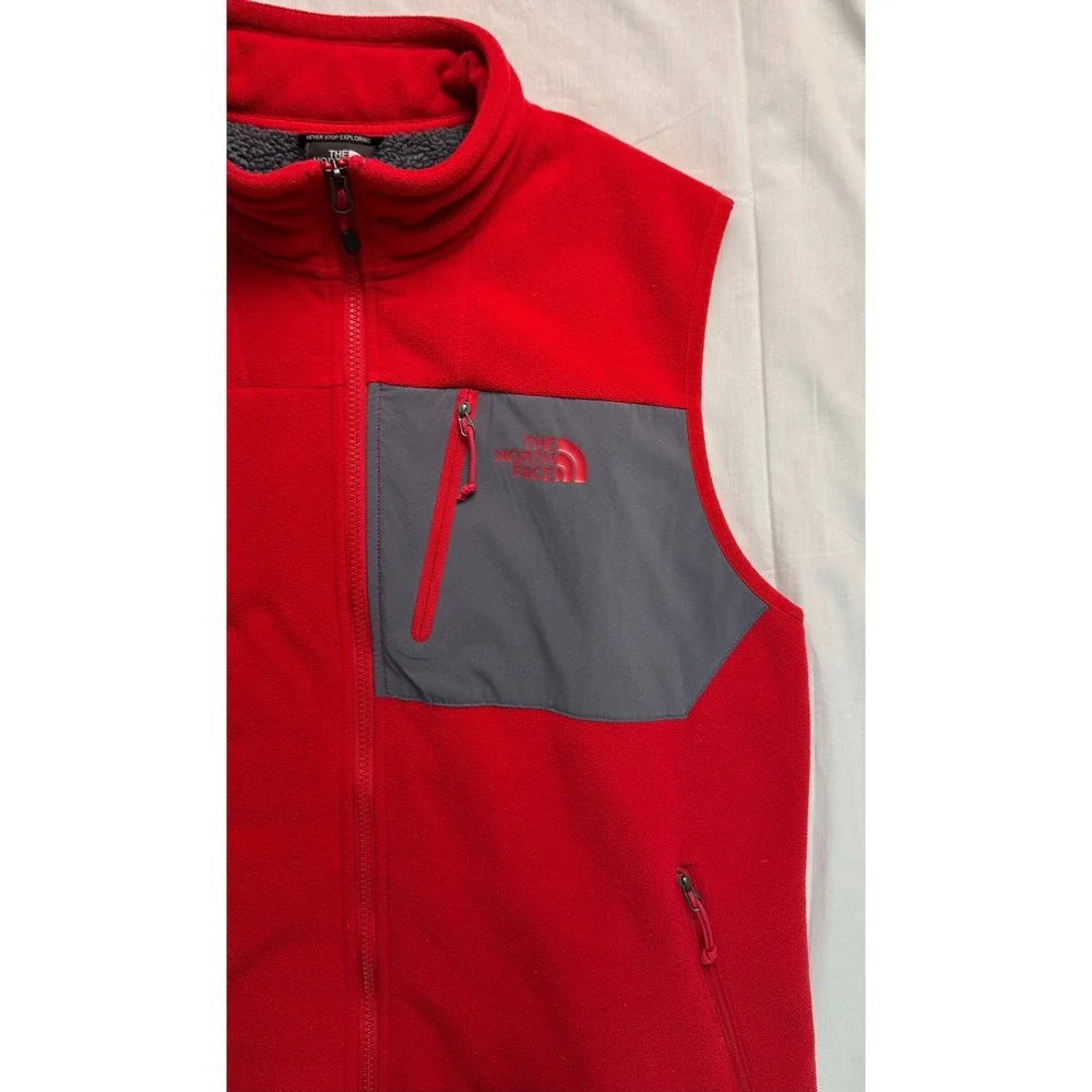 The North Face Mens Red Full Zip chimborazo Fleece Vest Grey Trim Large